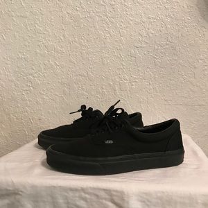 vans era all black